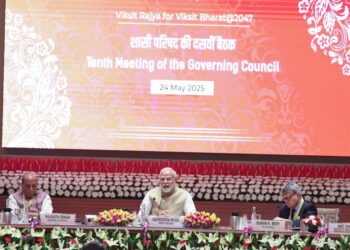 हमें ऐसे कानून और नीतियां बनानी चाहिए, जिससे महिलाएं सम्मान के साथ कार्यबल में हो सकें शामिल  : प्रधानमंत्री