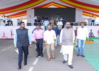 प्रधानमंत्री विशाखापत्तनम से 11वें अंतर्राष्ट्रीय योग दिवस समारोह का करेंगे नेतृत्व