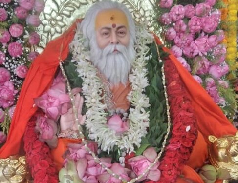 श्याम लेक गार्डेन में स्वामी स्वरूपानंद सरस्वती जी महाराज की मूर्ति का हुआ अनावरण