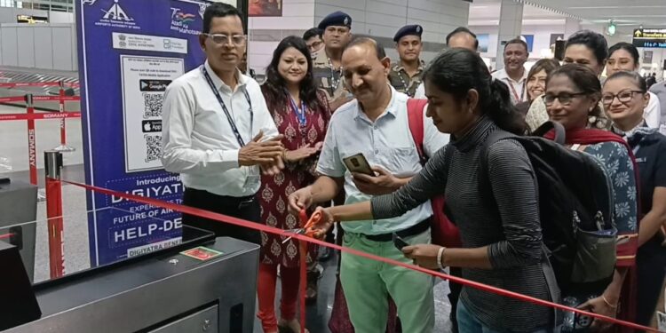 NSCBI AIRPORT, कोलकाता में घरेलू स्थानांतरण द्वार पर नई डिजीयात्रा सुविधा का यात्रियों द्वारा हुआ उद्घाटन