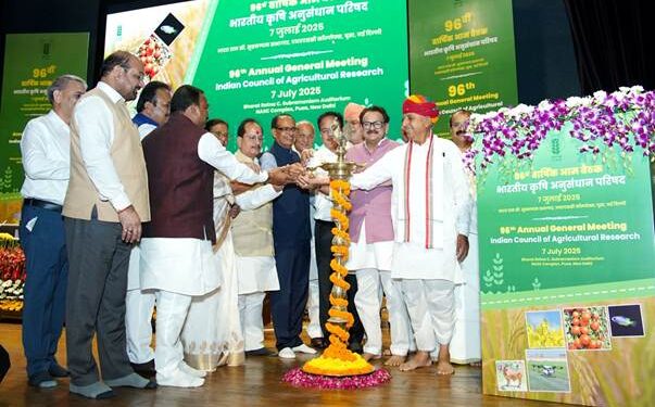 जन औषधि केंद्र के समान ‘फसल औषधि केंद्र’ भी खोलने पर विचार : श्री शिवराज सिंह