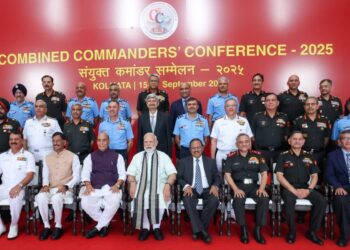 Prime Minister Narendra Modi ने संयुक्त कमांडर्स सम्मेलन में की रक्षा तैयारियों की समीक्षा