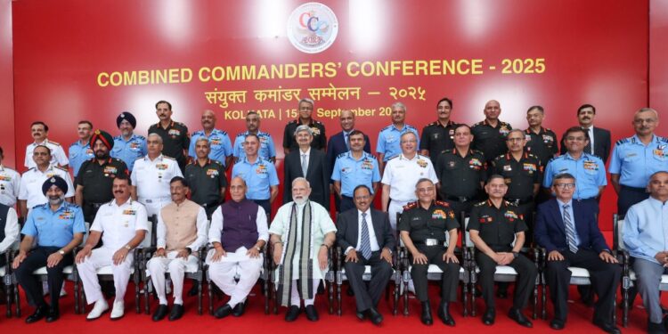 Prime Minister Narendra Modi ने संयुक्त कमांडर्स सम्मेलन में की रक्षा तैयारियों की समीक्षा