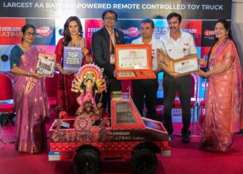 वंचित बच्चों द्वारा आयोजित एक पूजा को समर्थन देते हुए एवरैडी ने आनंद, परम्परा एवं नवीनता के संयोजन के साथ मनाया अनूठा जश्न