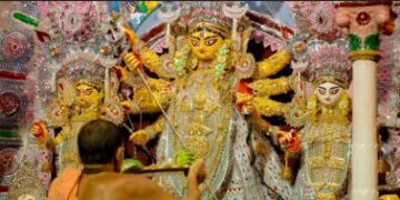 ‘बोनेडी बाड़ियों’ में सोने के जेवरात से सजी मूर्तियों के लिए की कड़ी सुरक्षा व्यवस्था : कोलकाता पुल‍िस