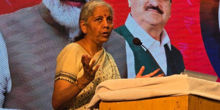 अभी नहीं, भविष्य में एकल दर वाली जीएसटी प्रणाली की संभावना : सीतारमण