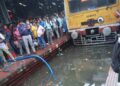 कोलकाता में मूसलाधार बारिश से हवाई, रेल और सड़क परिवहन हुआ प्रभावित, करंट लगने से 9 लोगों की हुई मौत