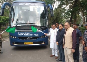 डॉ. सुकांत मजूमदार ने आईआईएम कलकत्ता में भारत अनुसंधान यात्रा 2025 को दिखाई हरी झंडी