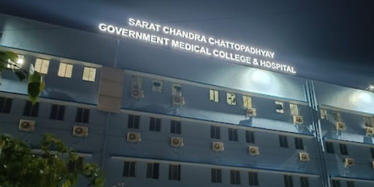 महिला चिकित्सक पर हमला : बलात्कार की धमकी मामले में तीन गिरफ्तार, राज्यपाल ने घटना पर जताई कड़ी आपत्ति