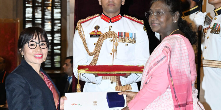 राष्ट्रपति मुर्मू ने माई भारत – राष्ट्रीय सेवा योजना पुरस्कार किए प्रदान