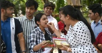 हायर सेकेंडरी परीक्षा के तीसरे सेमेस्टर के नतीजे हुए घोषित, उत्तीर्णता दर रहीं 93.72% , मंत्री ब्रार्त्‍य बसु ने पोस्‍ट कर विद्यार्थियों को दी बधाई