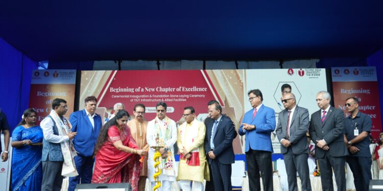 त्रिपुरा के सीएम माणिक साहा ने चांसलर सत्यम रॉयचौधरी की उपस्थिति में टेक्नो इंडिया यूनिवर्सिटी, त्रिपुरा का किया उद्घाटन