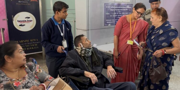 नागरिक उड्डयन मंत्रालय की निदेशक आईएएस तन्वी सुंद्रियाल ने कोलकाता हवाई अड्डे पर स्थिति की समीक्षा की