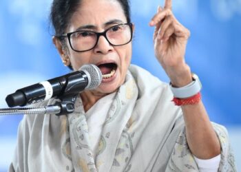 हम वक्फ संपत्तियों को छीनने नहीं देंगे, किसी को भी किसी धार्मिक स्थल को छूने की इजाजत नहीं दी जाएगी : ममता