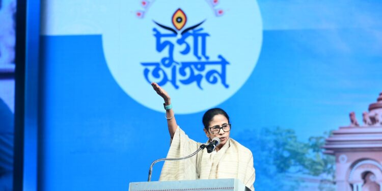 हम जनवरी के दूसरे सप्ताह में रखेंगे महाकाल मंदिर की नींव  : ममता