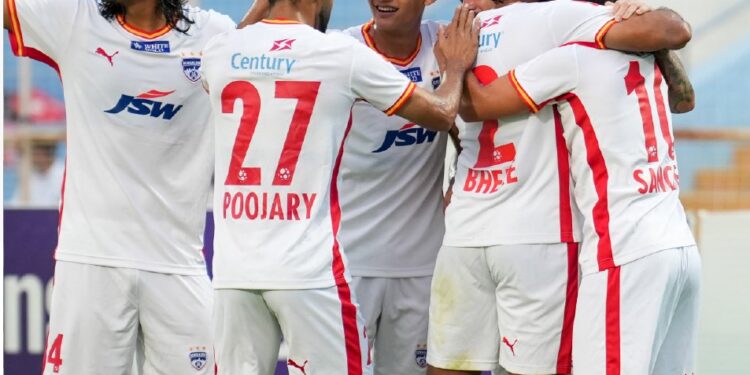 आईएसएल फुटबॉल मैच में रेयान विलियम्स और आशिक कुरानिया के गोल से बेंगलुरु एफसी ने मोहम्मडन एससी को 2-1 दी मात