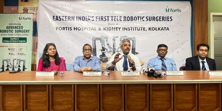 फोर्टिस हॉस्पिटल एंड किडनी इंस्टीट्यूट के सर्जनों ने 1,500 किमी दूर रहकर टेलीरोबोट‍िक-सर्जरी के माध्‍यम से की सफल सर्जरी