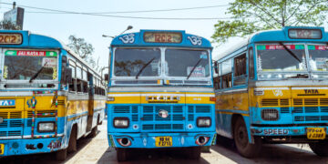 पश्चिम बंगाल में निजी बस संचालकों ने चुनाव ड्यूटी के लिए बसों की भुगतान दरों में वृद्धि की मांग की