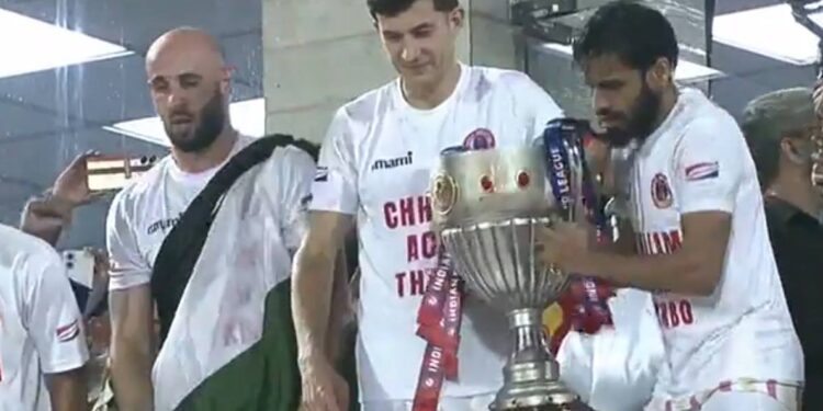 22 साल बाद EAST BENGAL FC के स‍िर आईएसएल फुटबॉल चैंपियनश‍िप का ताज