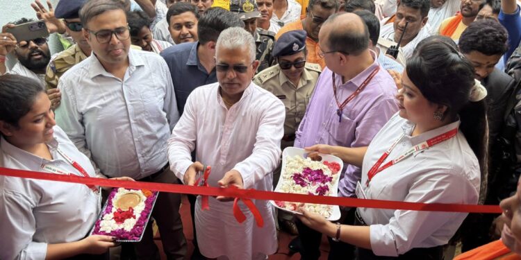 पश्चिम बंगाल के मंत्री दिलीप घोष ने पश्चिम मेदिनीपुर में आधार सेवा केंद्र का किया उद्घाटन